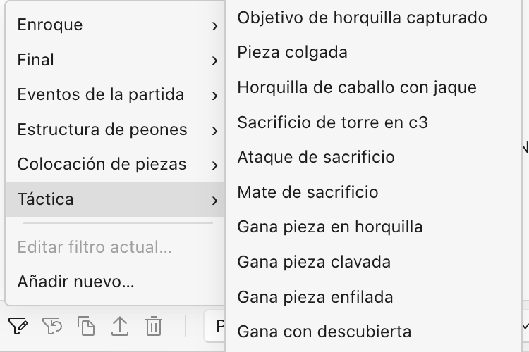 El menú de filtros abierto en «Táctica», con filtros de motivos como «Gana pieza clavada», «Gana pieza enfilada», «Horquilla de caballo con jaque» y «Jaque a la descubierta», junto a categorías de estructura de peones, colocación de piezas, finales y enroque.