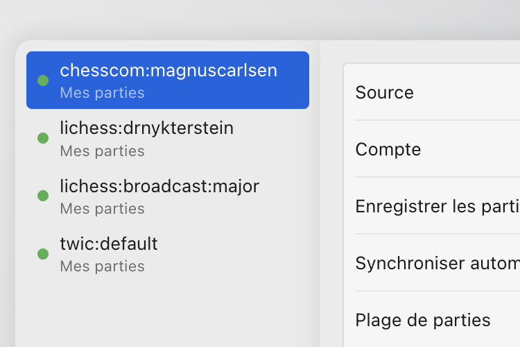 Paramètres de synchronisation listant quatre sources (un compte Chess.com, un compte Lichess, les retransmissions Lichess et The Week in Chess), à côté d'options pour la source, le compte, l'emplacement d'enregistrement des parties, « Synchroniser automatiquement » et la plage de parties.