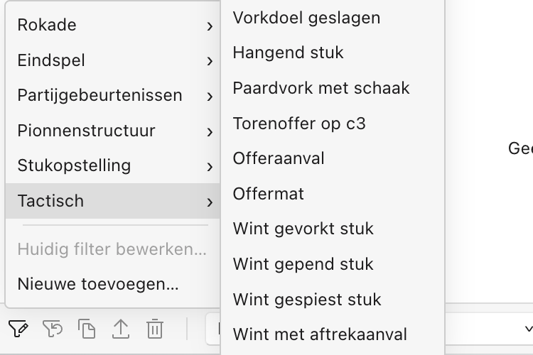Het filtermenu geopend op ‘Tactisch’, met motieffilters zoals ‘Wint gepend stuk’, ‘Wint gespiest stuk’, ‘Paardvork met schaak’ en ‘Aftrekschaak’, naast categorieën voor pionnenstructuur, stukopstelling, eindspel en rokade.